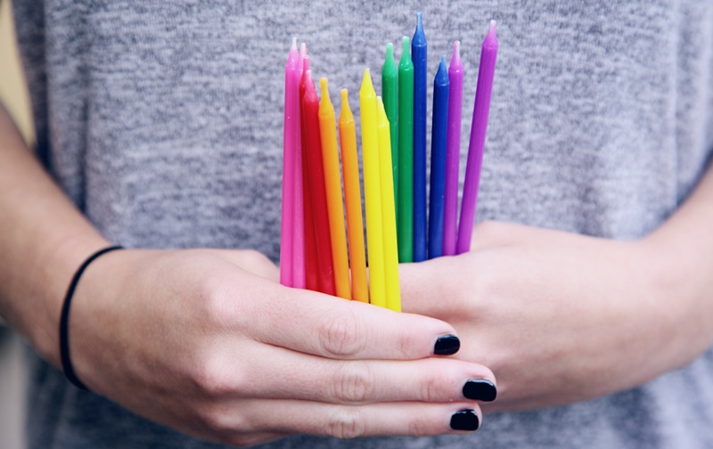 4 lucruri pe care orice adolescent LGBTQ trebuie sa le stie