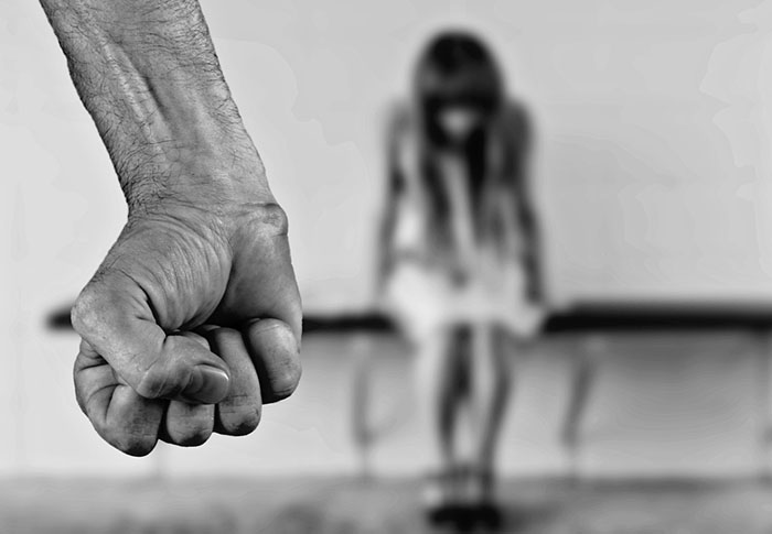Violenta in familie. Cauze. Efecte. Comportamente. Copilul victima